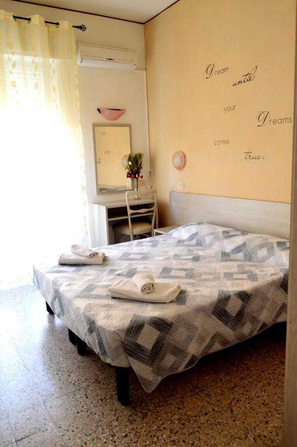 Hotel Cirene Rimini Eksteriør billede
