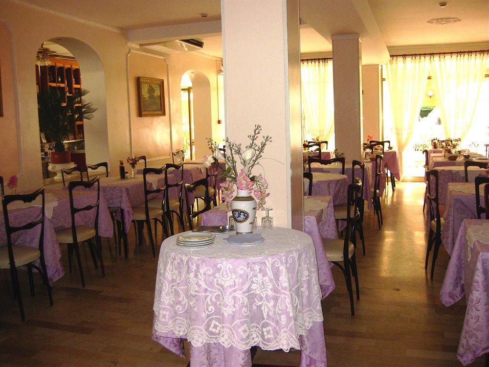 Hotel Cirene Rimini Eksteriør billede